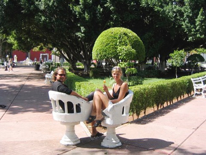 Double chair, Valladolid, Mexico